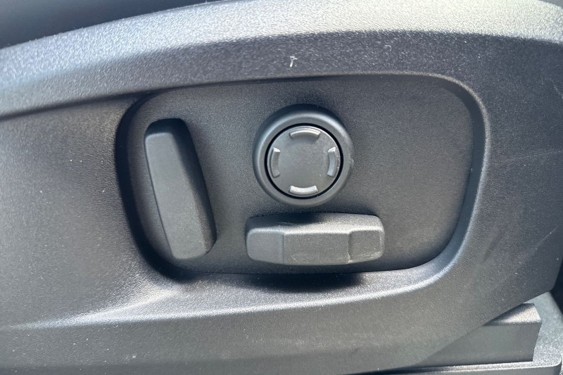  LAND ROVER DEFENDER 3.0 D250 X-Dynamic SE 110 5dr Auto 5311927