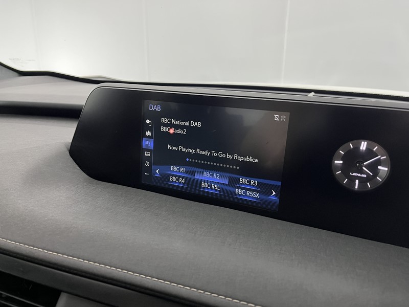 2022 (22) LEXUS UX 300e 150kW 54.3 kWh 5dr E-CVT 5910141