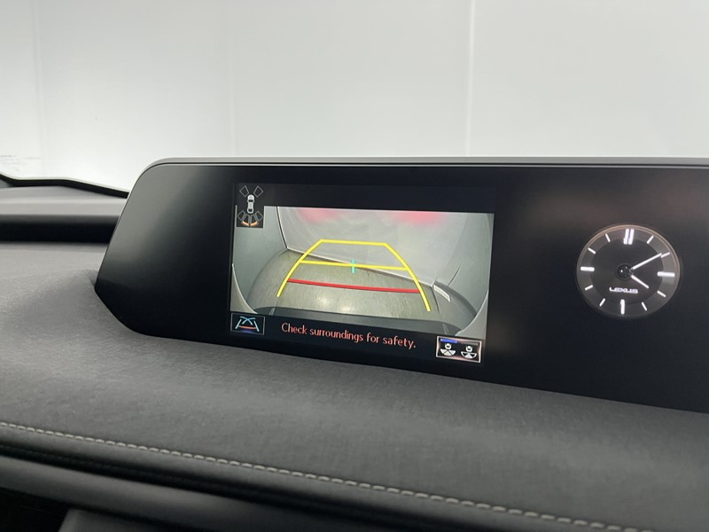 2022 (22) LEXUS UX 300e 150kW 54.3 kWh 5dr E-CVT 5910132