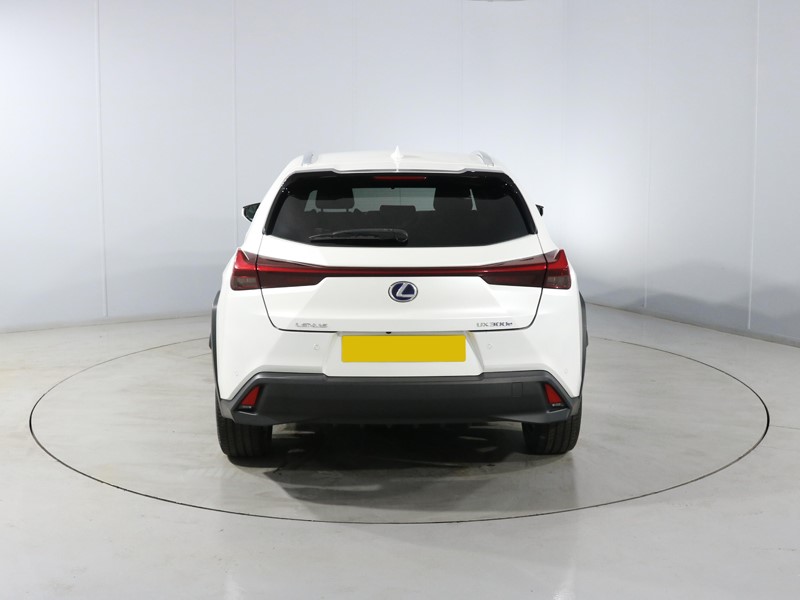 2022 (22) LEXUS UX 300e 150kW 54.3 kWh 5dr E-CVT 5910130
