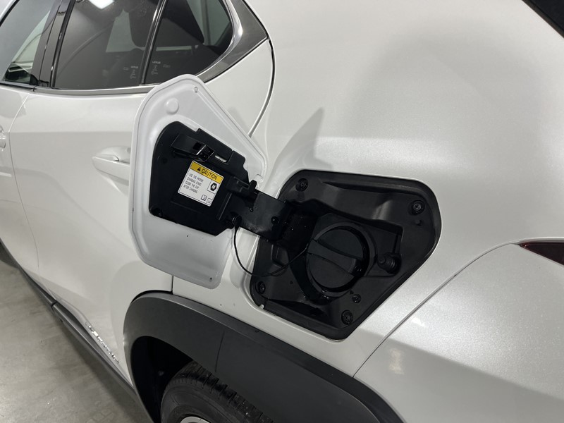 2022 (22) LEXUS UX 300e 150kW 54.3 kWh 5dr E-CVT 5910153