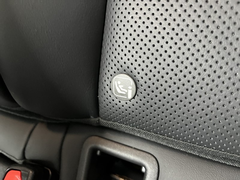 2022 (22) LEXUS UX 300e 150kW 54.3 kWh 5dr E-CVT 5910151