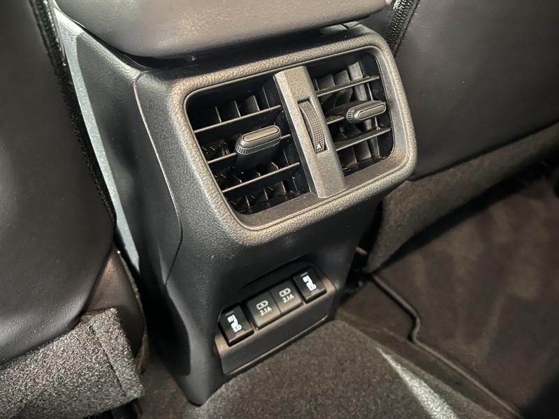 2022 (22) LEXUS UX 300e 150kW 54.3 kWh 5dr E-CVT 5910152