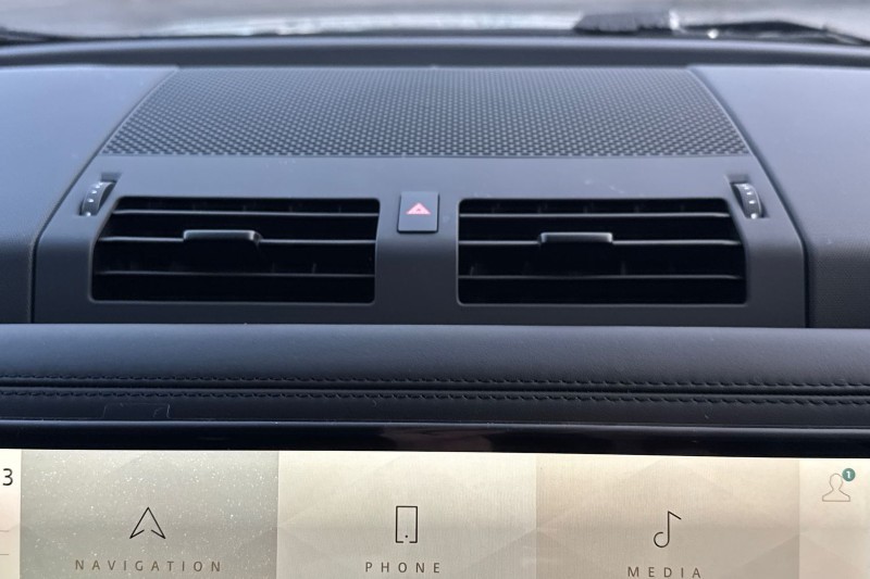  LAND ROVER DEFENDER 3.0 D250 X-Dynamic HSE 110 5dr Auto 4906389