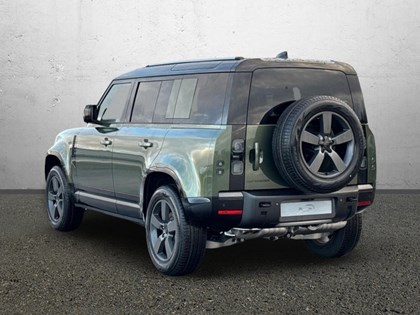 LAND ROVER DEFENDER 3.0 D250 X-Dynamic HSE 110 5dr Auto