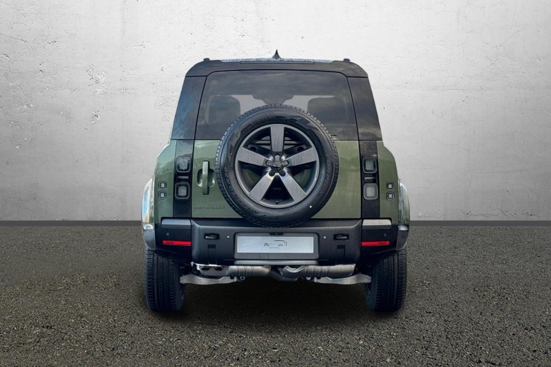  LAND ROVER DEFENDER 3.0 D250 X-Dynamic HSE 110 5dr Auto 4906360