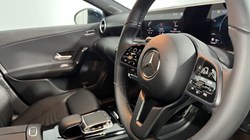 2019 (19) MERCEDES-BENZ A CLASS A180 SE Executive 5dr Auto 5929397