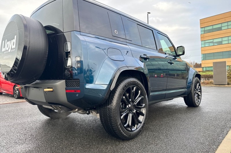  LAND ROVER DEFENDER 4.4 P635 Octa 110 5dr Auto 4945124