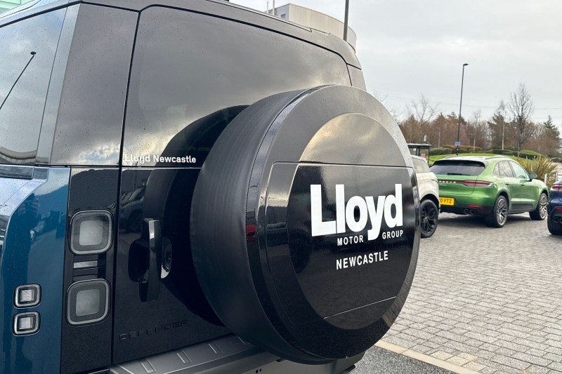  LAND ROVER DEFENDER 4.4 P635 Octa 110 5dr Auto 4945121