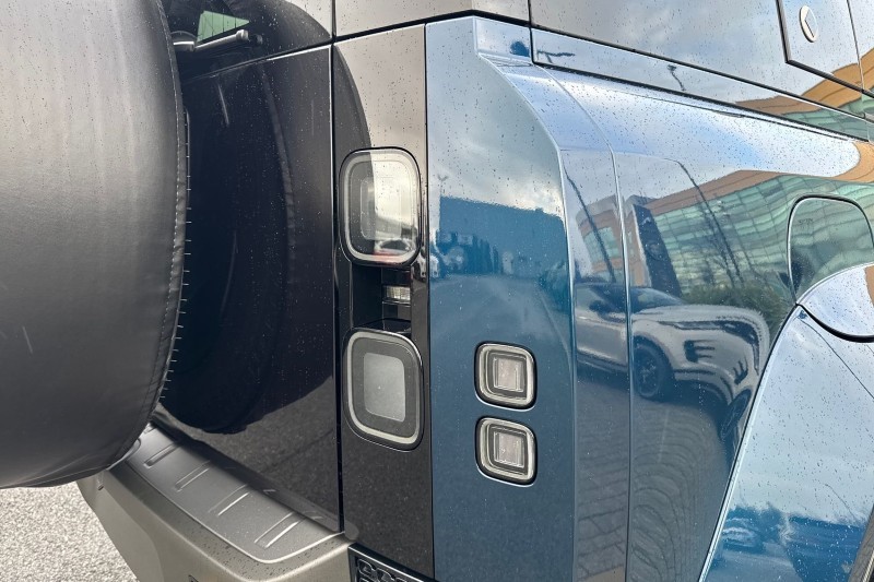  LAND ROVER DEFENDER 4.4 P635 Octa 110 5dr Auto 4945123