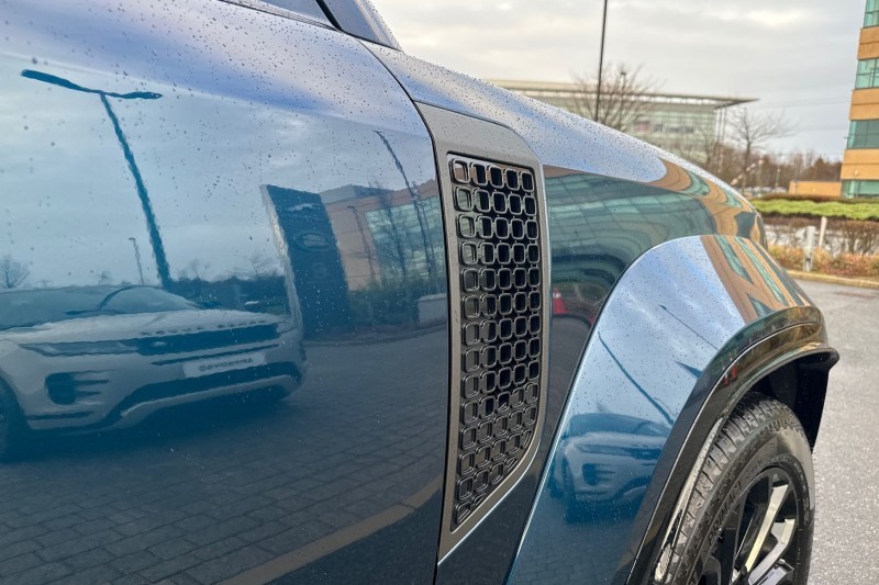  LAND ROVER DEFENDER 4.4 P635 Octa 110 5dr Auto 4945099