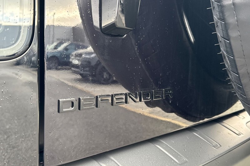  LAND ROVER DEFENDER 4.4 P635 Octa 110 5dr Auto 4945122