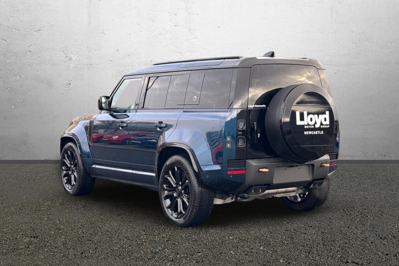  LAND ROVER DEFENDER 4.4 P635 Octa 110 5dr Auto