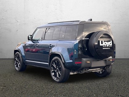LAND ROVER DEFENDER 4.4 P635 Octa 110 5dr Auto