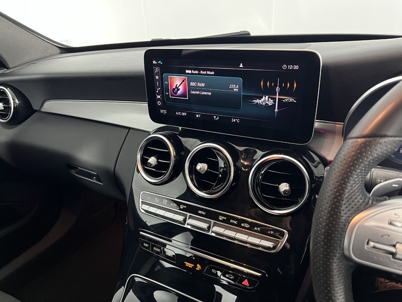 2019 (19) MERCEDES-BENZ C CLASS C200 AMG Line Premium 4dr 9G-Tronic 5954857