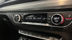 2020 (70) AUDI Q5 40 TDI Quattro S Line 5dr S Tronic 5964137