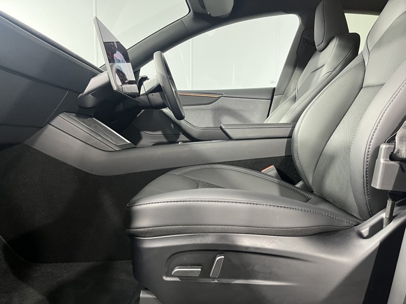2026 (26) TESLA MODEL Y Long Range RWD 5dr Auto 5966300