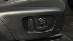 2025 (25) LAND ROVER RANGE ROVER EVOQUE 2.0 D165 S 5dr Auto 4966617