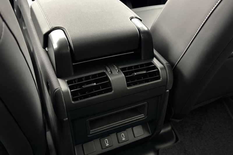  LAND ROVER DEFENDER 3.0 D250 S 110 5dr Auto 4996073