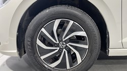 2023 (23) VOLKSWAGEN POLO 1.0 TSI Life 5dr 5983618