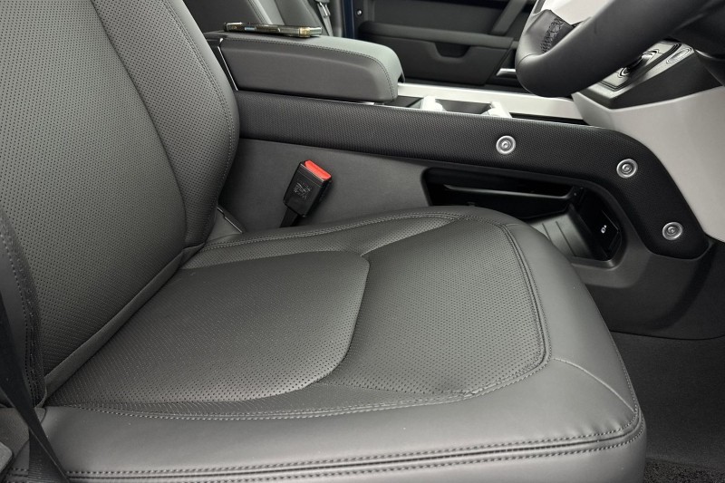  LAND ROVER DEFENDER 3.0 D250 S 110 5dr Auto 4996079