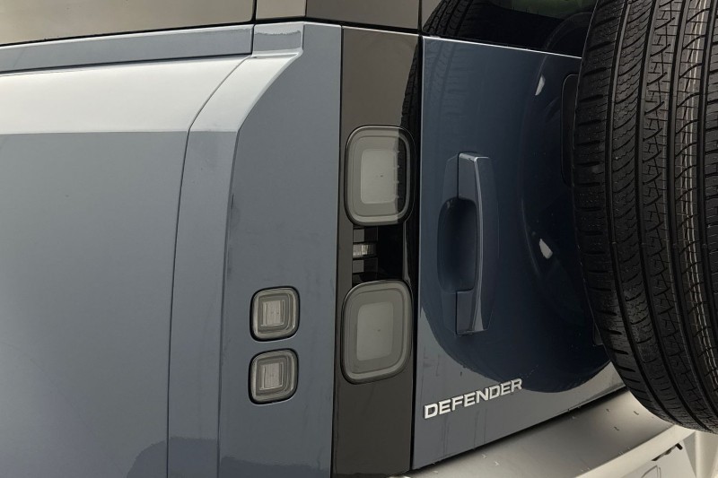  LAND ROVER DEFENDER 3.0 D250 S 110 5dr Auto 4996074