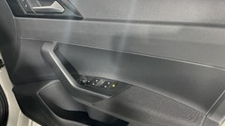 2023 (23) VOLKSWAGEN POLO 1.0 TSI Life 5dr 5983621