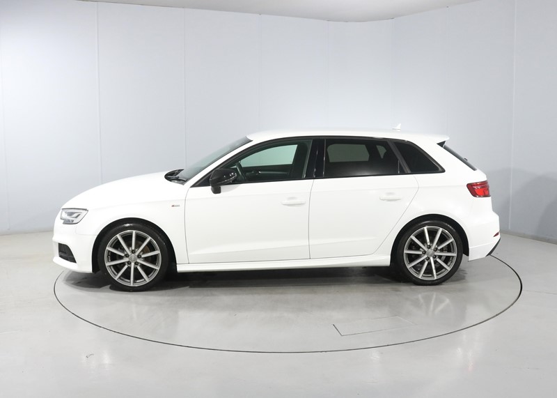 2018 (67) AUDI A3 1.5 TFSI Black Edition 5dr 5992842