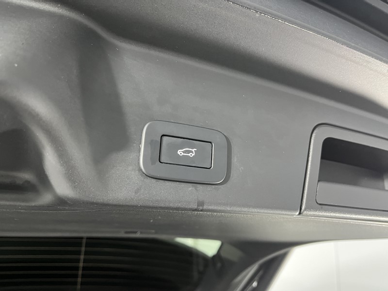 2022 (22) LAND ROVER RANGE ROVER EVOQUE 2.0 D200 R-Dynamic SE 5dr Auto 5988757