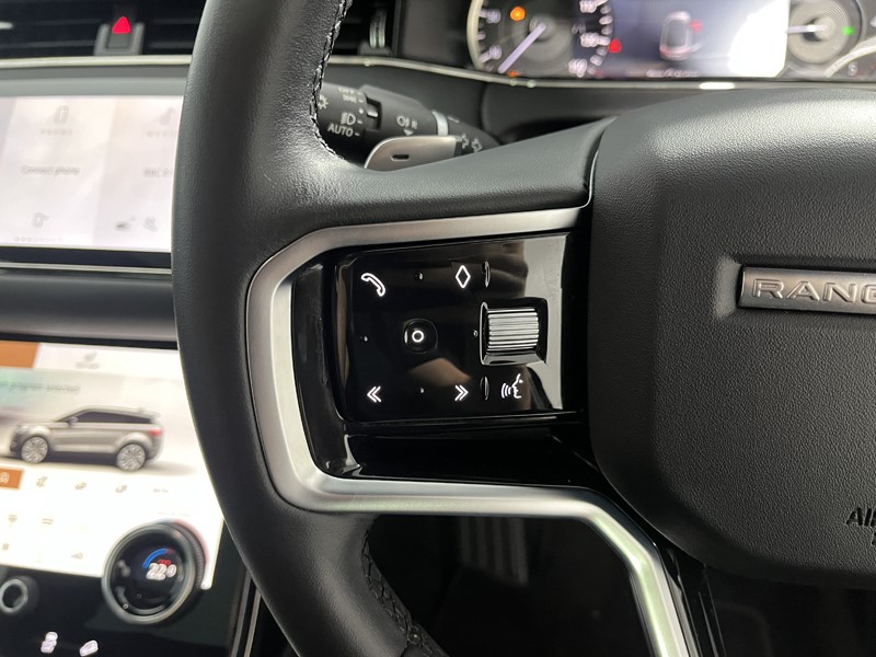 2022 (22) LAND ROVER RANGE ROVER EVOQUE 2.0 D200 R-Dynamic SE 5dr Auto 5988738