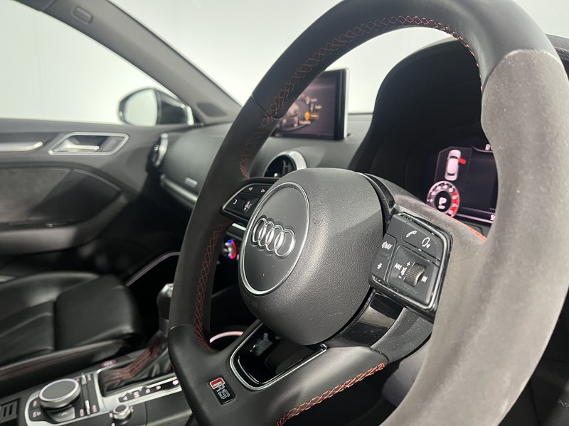 2018 (18) AUDI RS3 2.5 TFSI RS 3 Quattro 5dr S Tronic 5982962