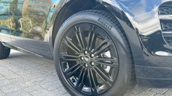 2024 (74) LAND ROVER RANGE ROVER EVOQUE 2.0 D200 Dynamic SE 5dr Auto 4522865