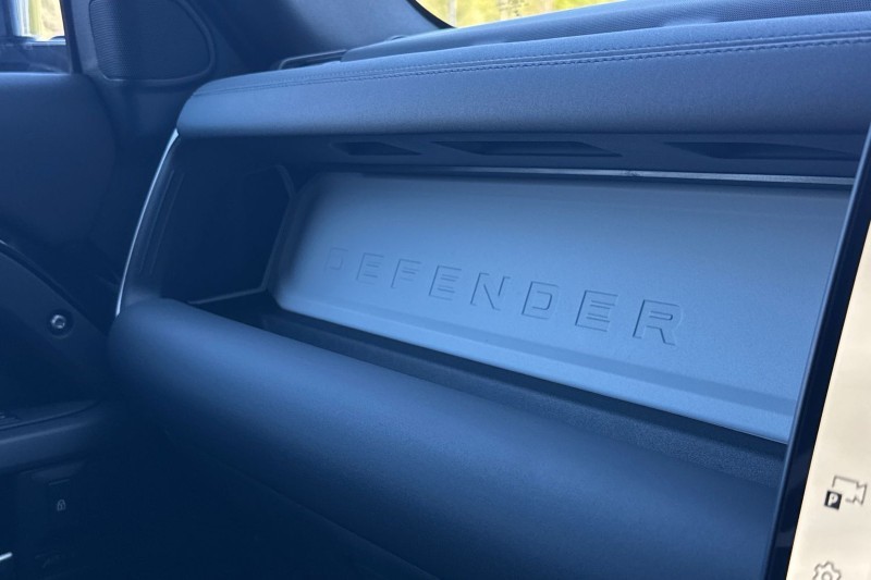  LAND ROVER DEFENDER 3.0 D250 X-Dynamic SE 110 5dr Auto 5359883