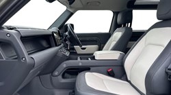 2024 (24) LAND ROVER DEFENDER 3.0 D250 X-Dynamic HSE 90 3dr Auto 4685073