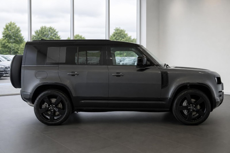  LAND ROVER DEFENDER 3.0 D350 X-Dynamic HSE 110 5dr Auto 5775885