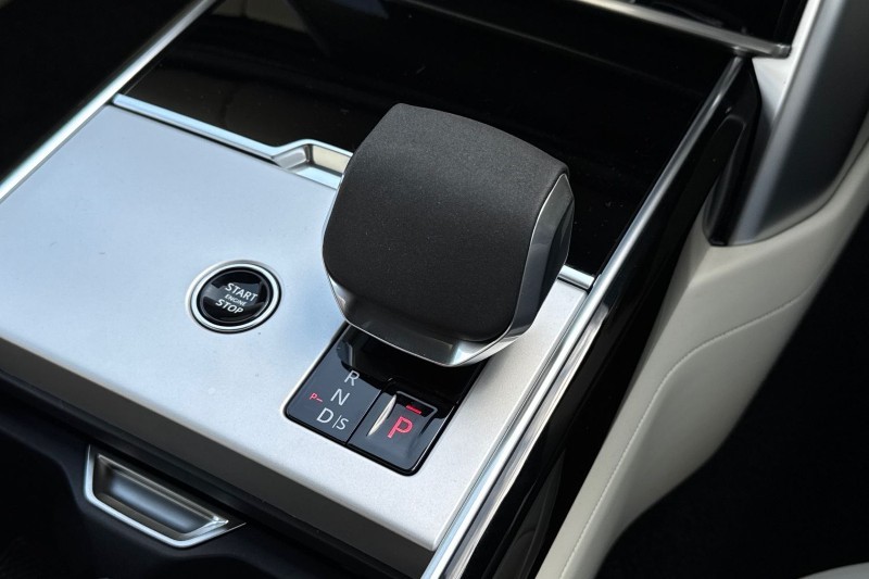  LAND ROVER RANGE ROVER 3.0 D300 Edition 4dr Auto 5134474