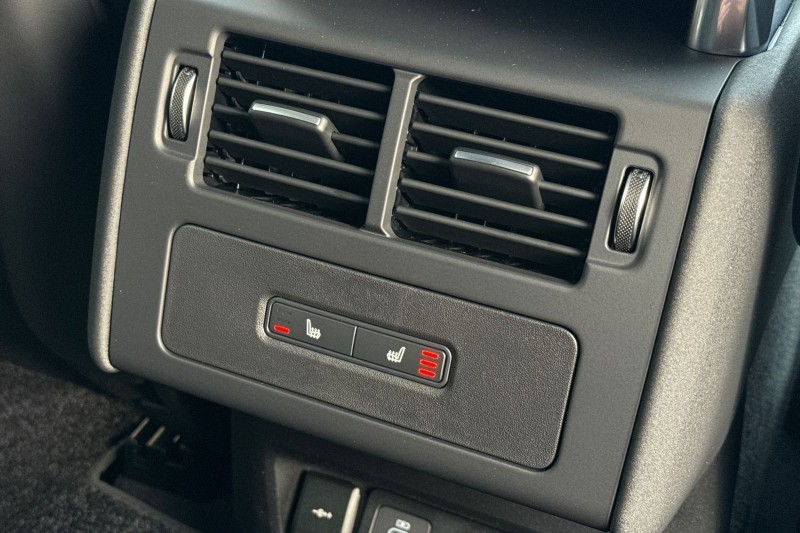  LAND ROVER DISCOVERY 3.0 D350 Dynamic HSE 5dr Auto 5078170