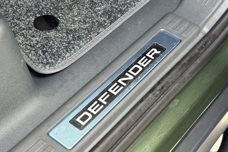  LAND ROVER DEFENDER 3.0 D250 X-Dynamic SE 110 5dr Auto 5479707