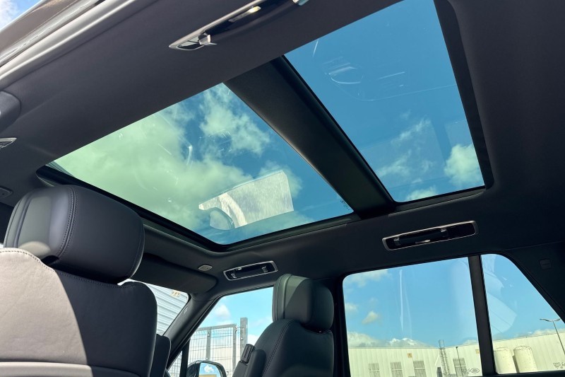  LAND ROVER RANGE ROVER 3.0 D300 SE 4dr Auto 5481003