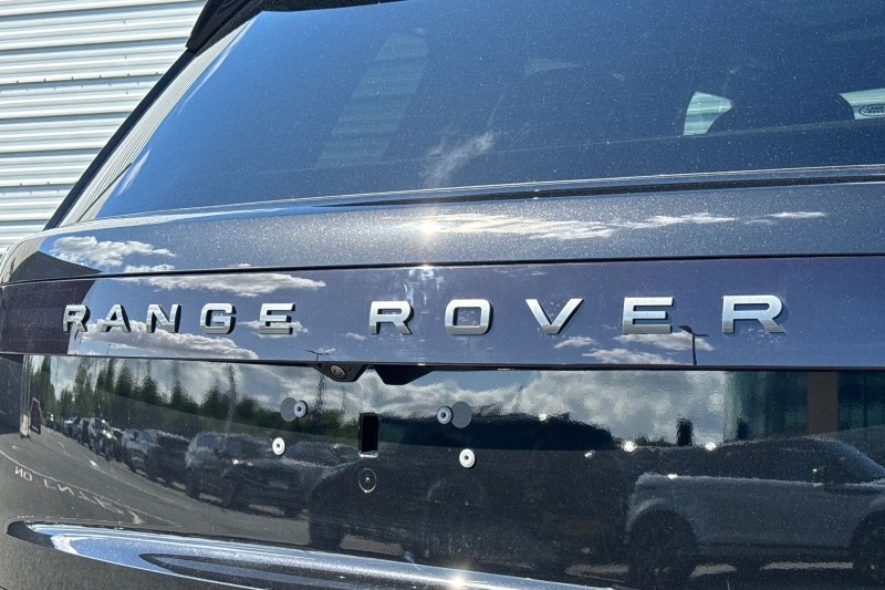  LAND ROVER RANGE ROVER 3.0 D300 SE 4dr Auto 5481032