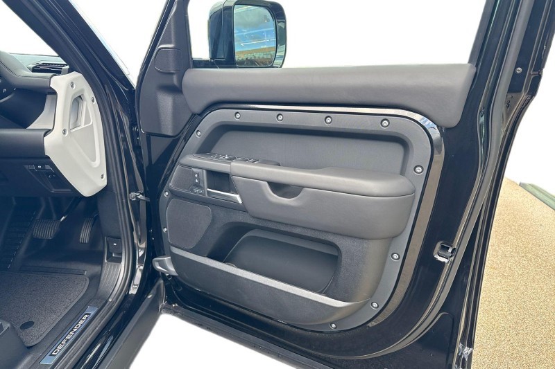  LAND ROVER DEFENDER 3.0 D350 X-Dynamic HSE 110 5dr Auto 5419802