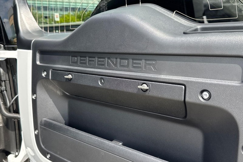  LAND ROVER DEFENDER 3.0 D250 S 90 3dr Auto 5576421