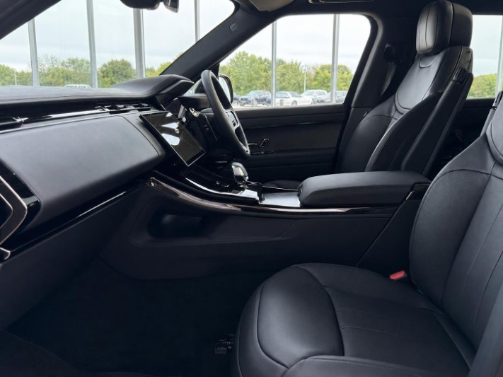 LAND ROVER RANGE ROVER SPORT 3.0 D300 Dynamic SE 5dr Auto 5917860