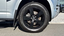 2024 (24) LAND ROVER DEFENDER 3.0 D250 XS Edition 110 5dr Auto 4523525