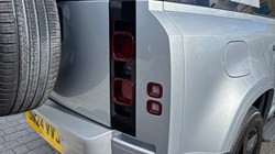 2024 (24) LAND ROVER DEFENDER 3.0 D250 XS Edition 110 5dr Auto 4523562