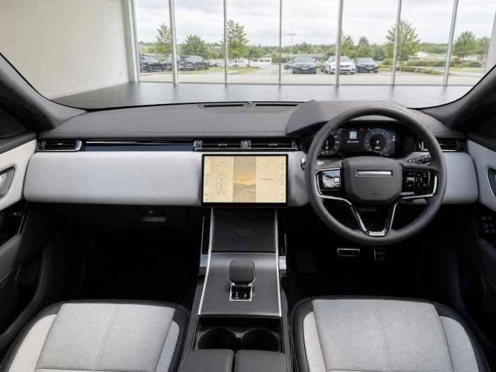  LAND ROVER RANGE ROVER VELAR 3.0 D300 MHEV Belgravia Edition 5dr Auto 5777475