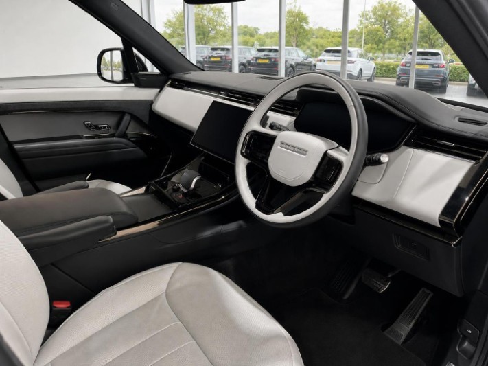 LAND ROVER RANGE ROVER SPORT 3.0 D300 Dynamic SE 5dr Auto 5917879