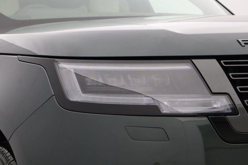  LAND ROVER RANGE ROVER 3.0 D300 SE 4dr Auto 5506878