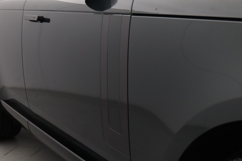  LAND ROVER RANGE ROVER 3.0 D300 SE 4dr Auto 5506880