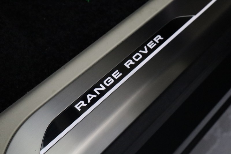  LAND ROVER RANGE ROVER 3.0 D300 SE 4dr Auto 5506896